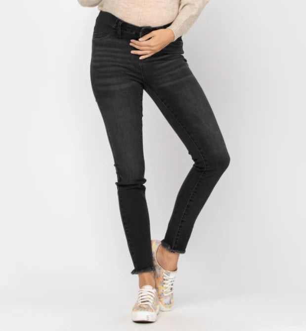 9804 Maternity Skinny Fit