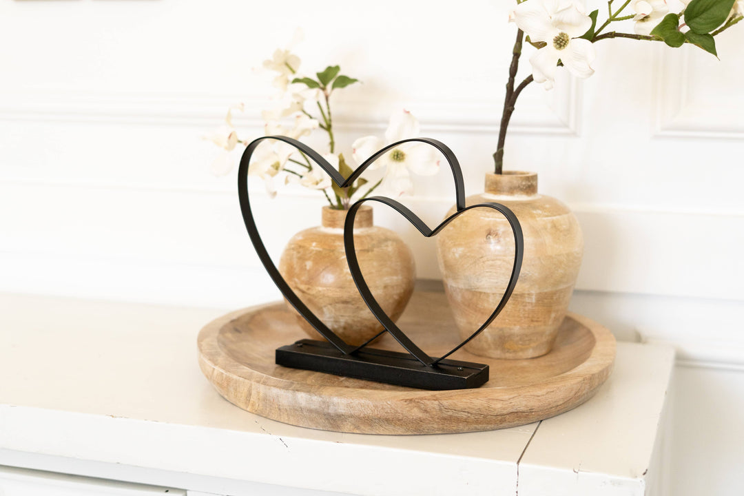 15891 - 11x9x2 metal shape on base (HEARTS) bk Wedding Decor