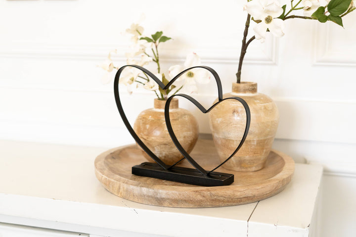 15891 - 11x9x2 metal shape on base (HEARTS) bk Wedding Decor