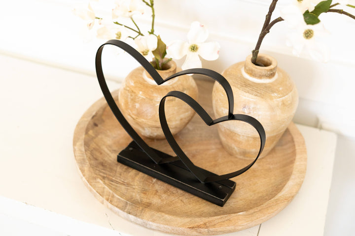 15891 - 11x9x2 metal shape on base (HEARTS) bk Wedding Decor