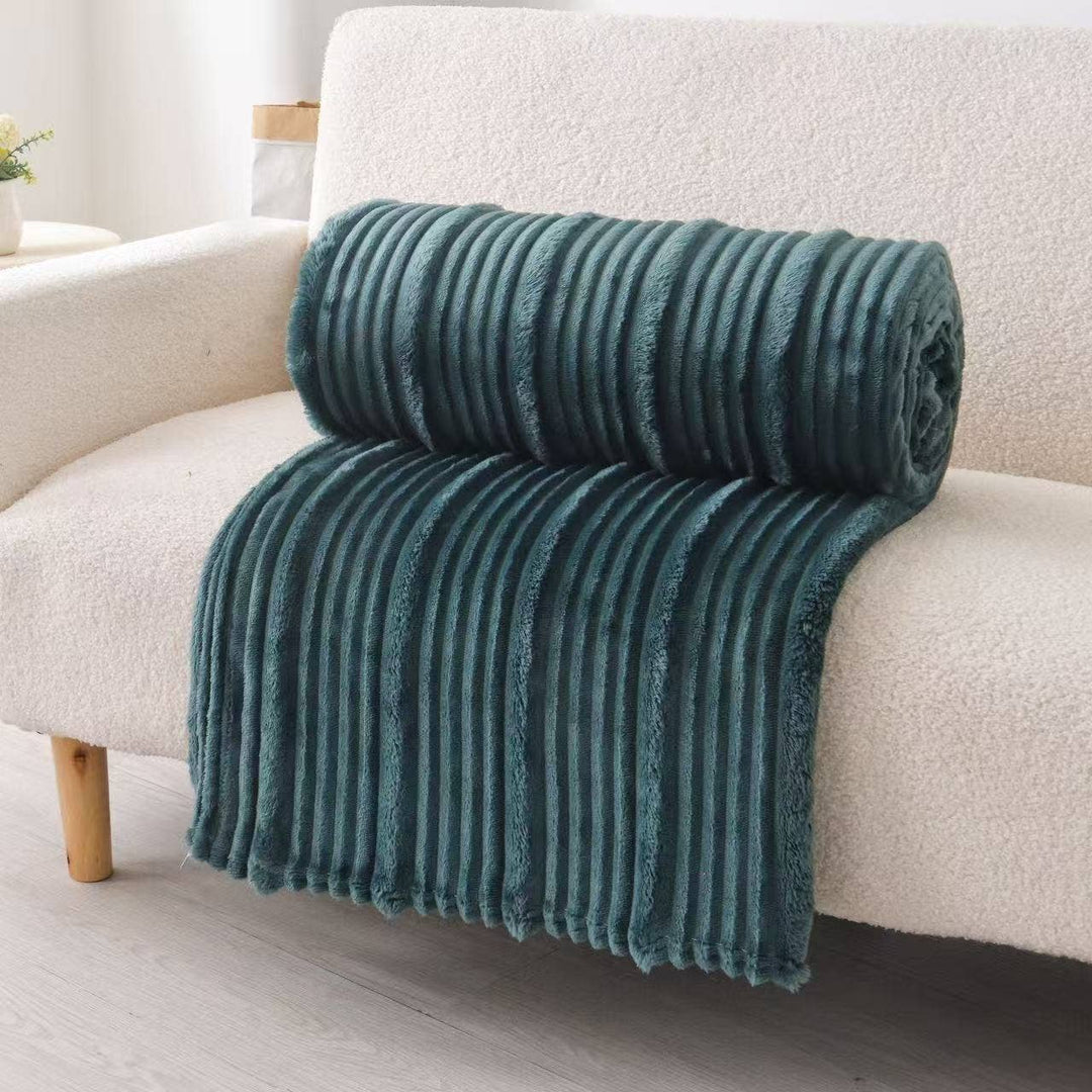 Plush Flunnel Throw – Ultra Soft Ribbed Blanket Texture