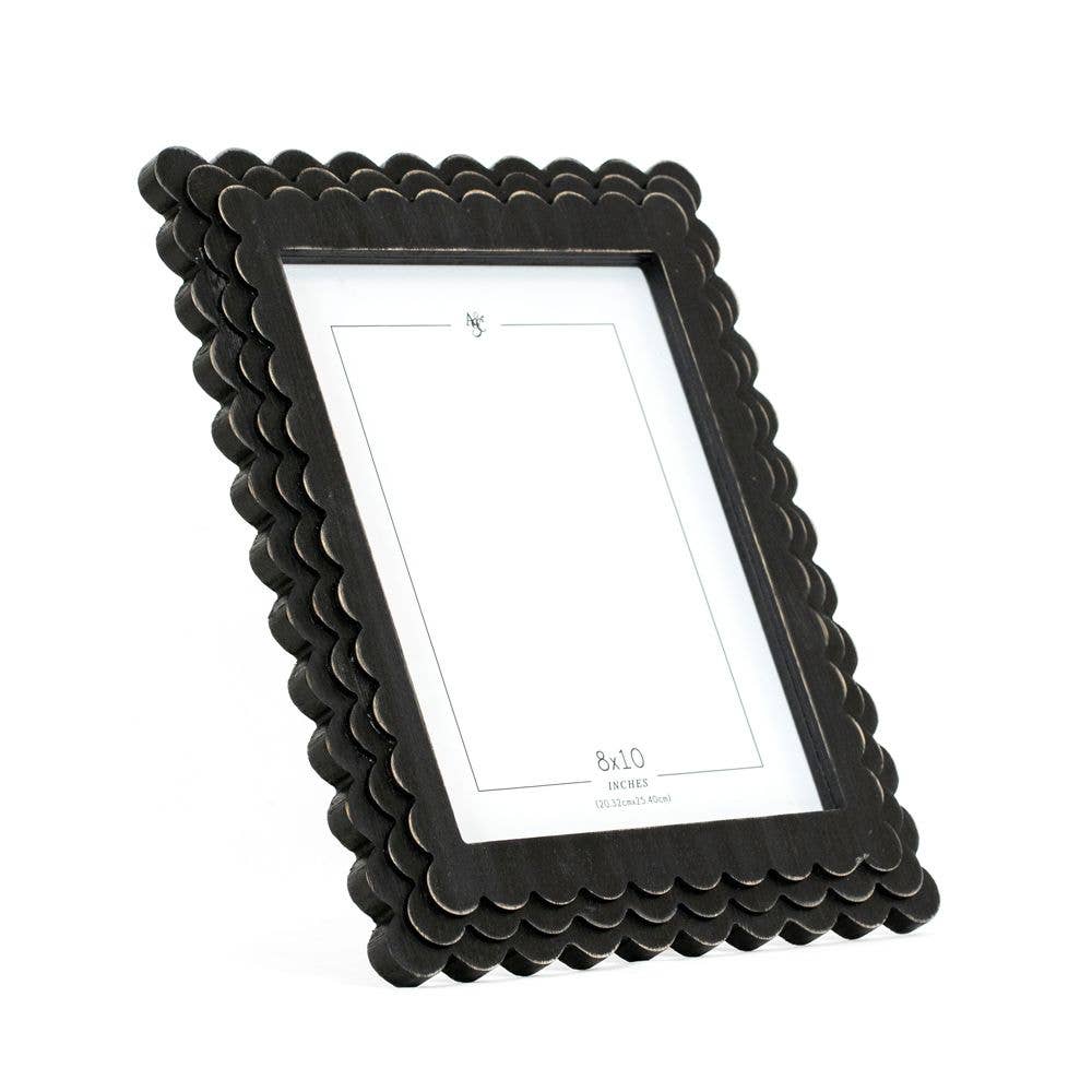 Scallop black frame