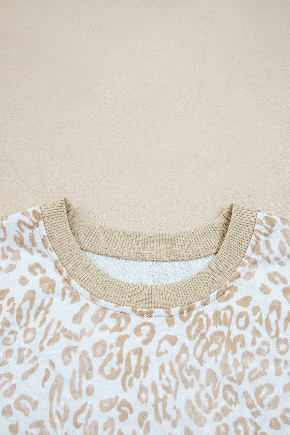 Leopard Ruffle Trim  Sweatshirt