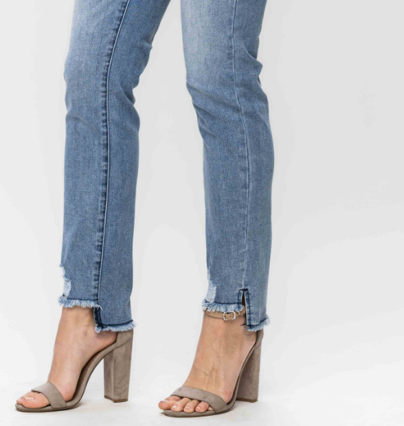 NEW * Judy Blue Mid Rise Cooling Relaxed Denim Hi/Low Inseam