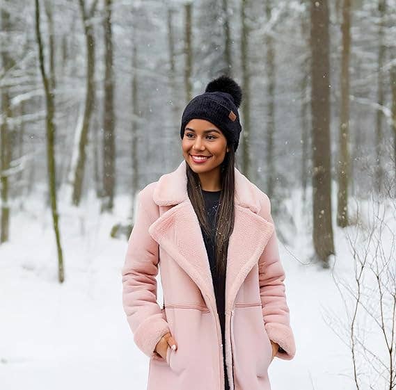 Chenille Pom Beanie - Black