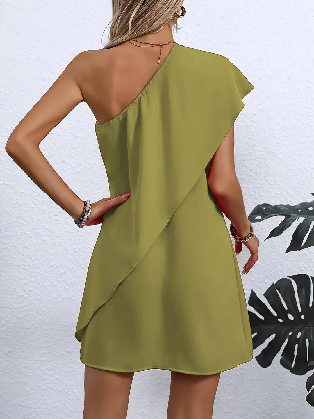 Elegant One-Shoulder Ruffle Hem Women'S Dress - Casual Chic Black Tunic Style, Solid Color, Perfect for All Seasons, Everyday Dress|Ruffle Hem Dress|Sleek Design