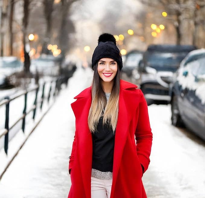Chenille Pom Beanie - Black