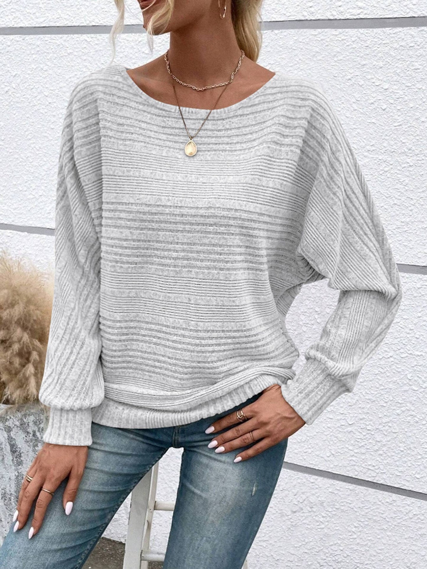 Pit Stripe Round Neck Bat Sleeve Top