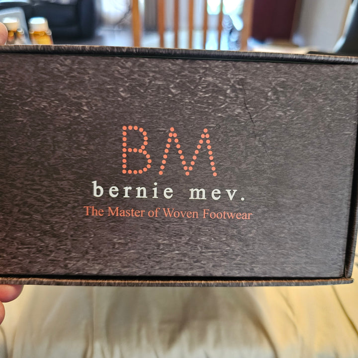 BERNIE MEV CLYDE